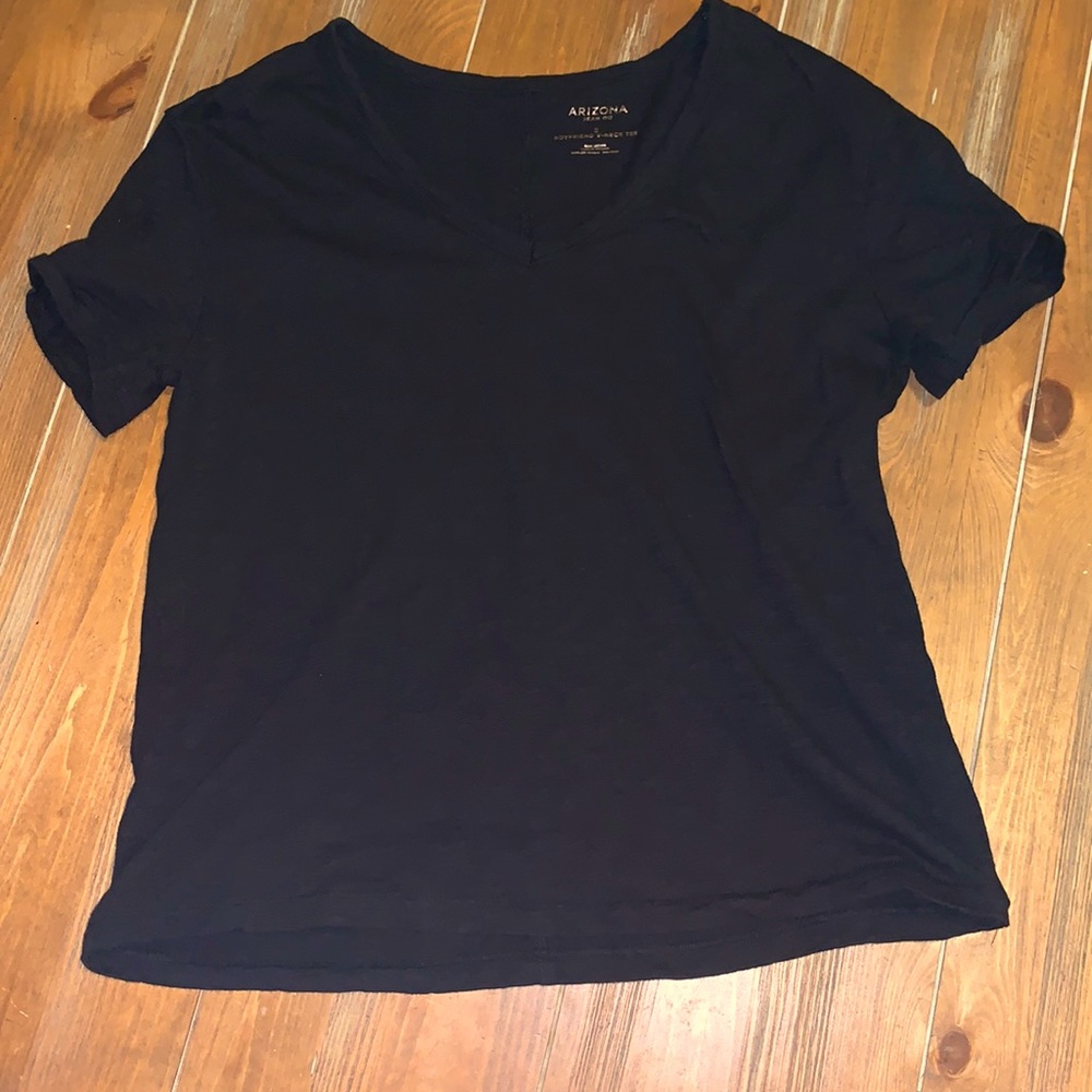 Plain v neck black tee, perfect basic staple!